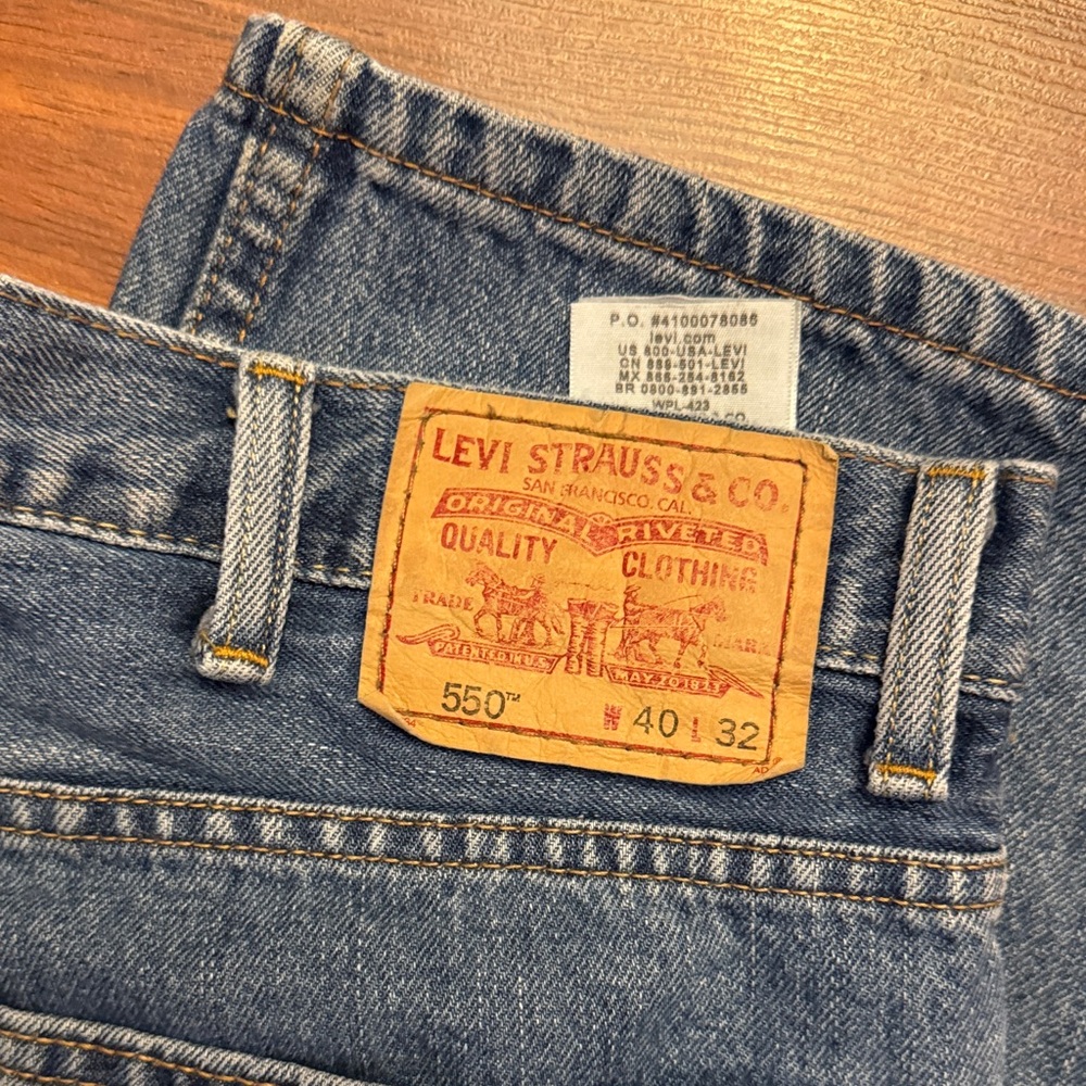 Levi's Men's Blue Relaxed Jeans - Picture 2 of 4